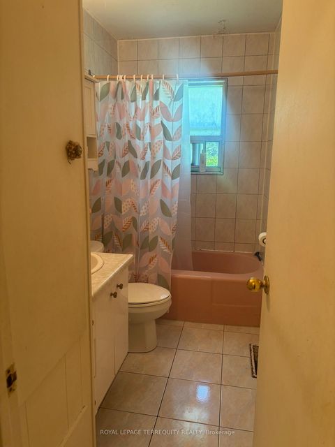Photo 16 at 73 Aragon Avenue, Sullivan, Toronto