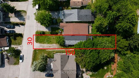 Photo 0 at 44 Fergus Avenue, Oak Ridges Lake Wilcox, Richmond Hill