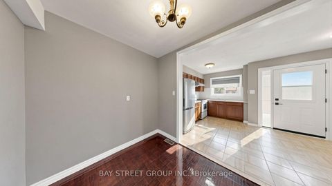 Photo 7 at 117 - 57 Godstone Road, Don Valley Village, Toronto