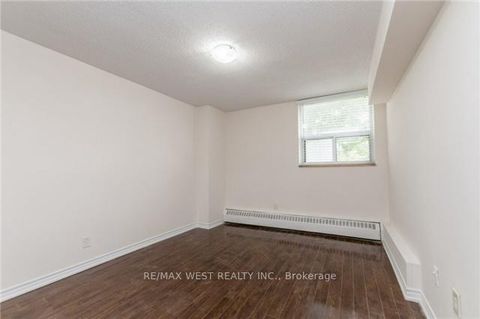Photo 11 at 102 - 370 Dixon Road, The Westway, Toronto