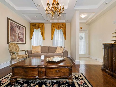 Photo 5 at 14 - 30 Hargrave Lane, York Mills, Toronto