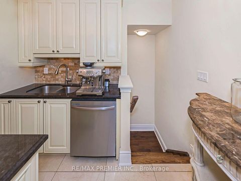 Photo 15 at 14 - 30 Hargrave Lane, York Mills, Toronto
