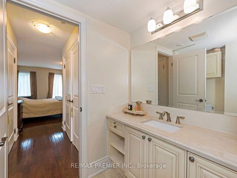 Photo 20 at 14 - 30 Hargrave Lane, York Mills, Toronto