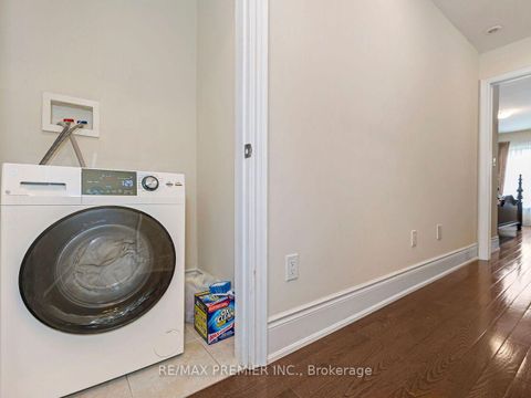 Photo 24 at 14 - 30 Hargrave Lane, York Mills, Toronto