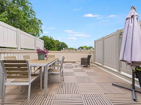 Photo 33 at 14 - 30 Hargrave Lane, York Mills, Toronto