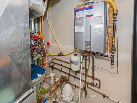 Photo 39 at 14 - 30 Hargrave Lane, York Mills, Toronto