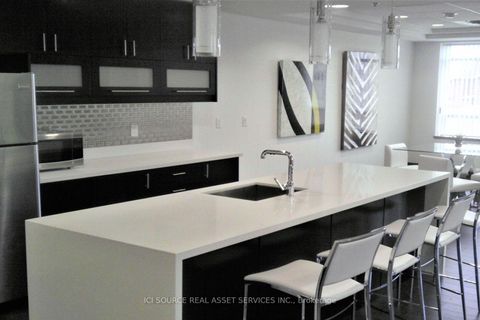 Photo 16 at 202 - 73 King William Crescent, Langstaff, Richmond Hill