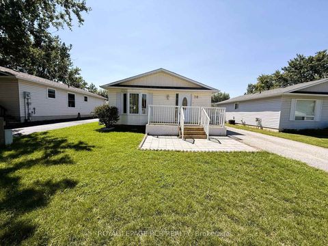 Photo 1 at 38 Royal Oak Drive, Cookstown, Innisfil