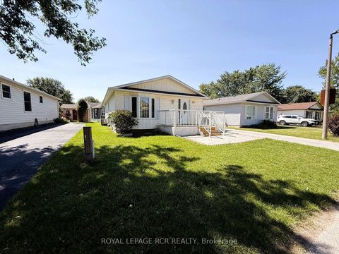 Photo 3 at 38 Royal Oak Drive, Cookstown, Innisfil