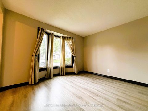 Photo 11 at 38 Royal Oak Drive, Cookstown, Innisfil
