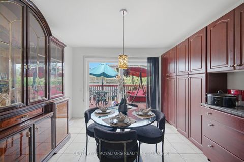 Photo 18 at 41 Irene Drive SE, Painswick South, Barrie