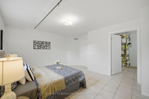 Photo 22 at 41 Irene Drive SE, Painswick South, Barrie