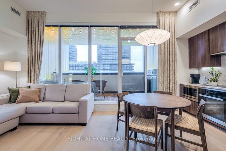 Photo 1 at 511 - 95 McMahon Drive, Bayview Village, Toronto