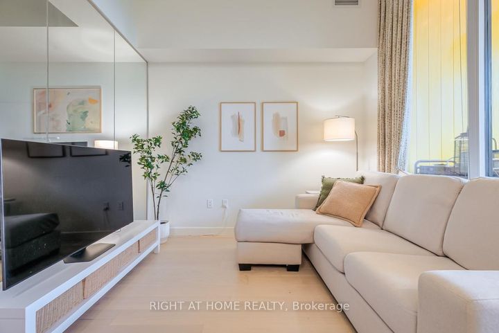 Photo 3 at 511 - 95 McMahon Drive, Bayview Village, Toronto