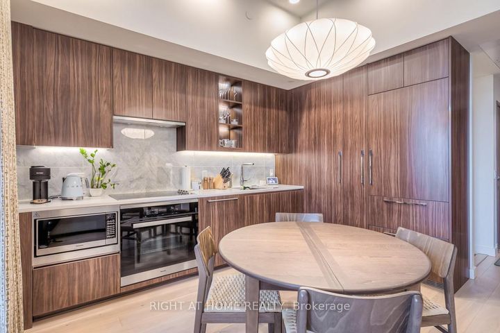 Photo 8 at 511 - 95 McMahon Drive, Bayview Village, Toronto