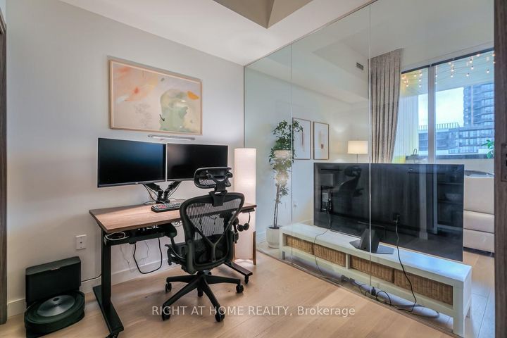 Photo 11 at 511 - 95 McMahon Drive, Bayview Village, Toronto