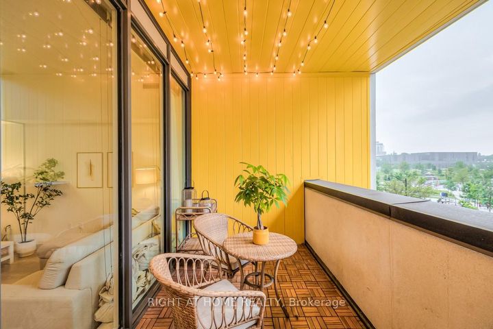 Photo 15 at 511 - 95 McMahon Drive, Bayview Village, Toronto