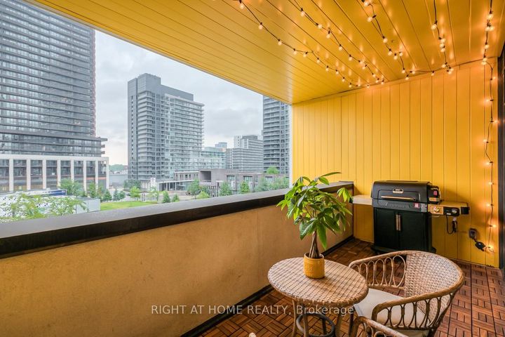 Photo 16 at 511 - 95 McMahon Drive, Bayview Village, Toronto