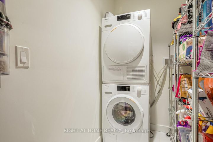 Photo 30 at 511 - 95 McMahon Drive, Bayview Village, Toronto