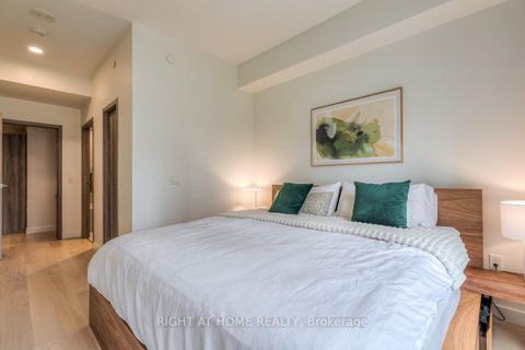 Photo 23 at 511 - 95 McMahon Drive, Bayview Village, Toronto