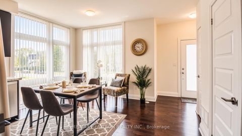 Photo 3 at 112 - 23 Eldora Avenue, Newtonbrook West, Toronto