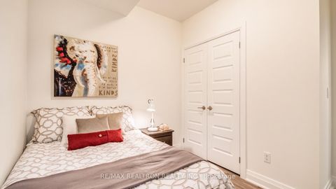 Photo 5 at 112 - 23 Eldora Avenue, Newtonbrook West, Toronto
