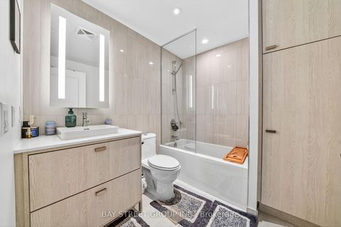 Photo 8 at 801 - 480 Front Street W, Waterfront Communities C1, Toronto