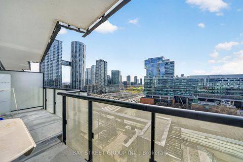 Photo 18 at 801 - 480 Front Street W, Waterfront Communities C1, Toronto