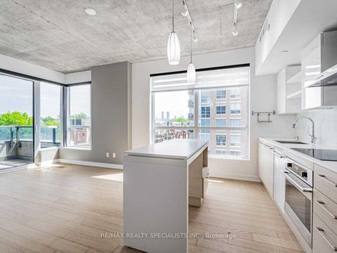 Photo 2 at 320 - 1030 King Street W, Niagara, Toronto