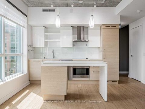 Photo 5 at 320 - 1030 King Street W, Niagara, Toronto