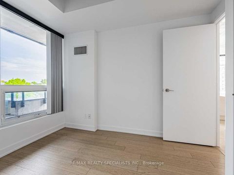Photo 10 at 320 - 1030 King Street W, Niagara, Toronto