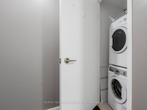 Photo 15 at 320 - 1030 King Street W, Niagara, Toronto