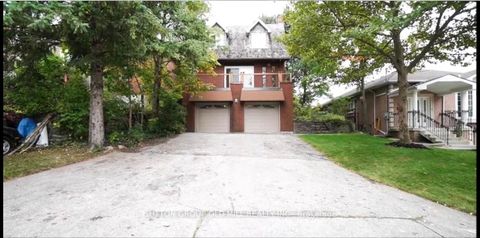 Photo 1 at 19 Cardell Avenue, Pelmo Park W4, Toronto
