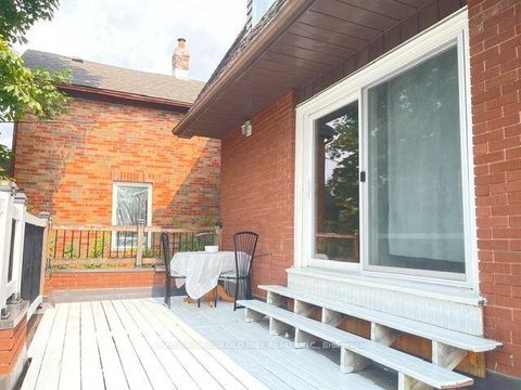 Photo 11 at 19 Cardell Avenue, Pelmo Park W4, Toronto