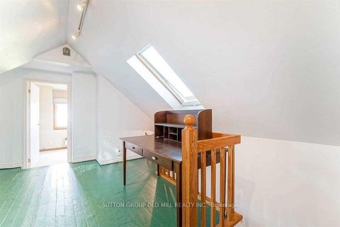 Photo 16 at 19 Cardell Avenue, Pelmo Park W4, Toronto