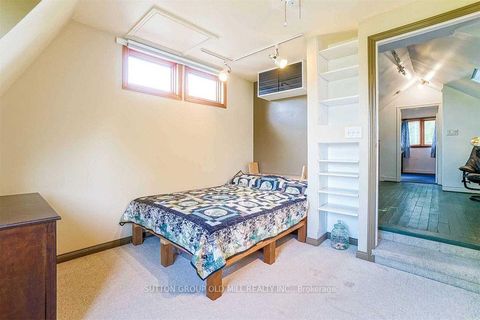 Photo 18 at 19 Cardell Avenue, Pelmo Park W4, Toronto