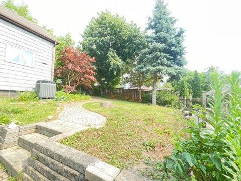 Photo 20 at 19 Cardell Avenue, Pelmo Park W4, Toronto