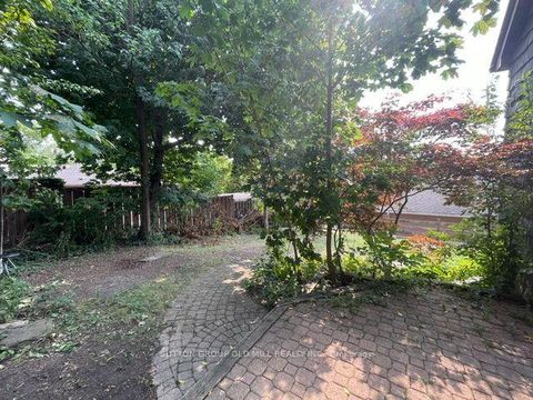 Photo 21 at 19 Cardell Avenue, Pelmo Park W4, Toronto