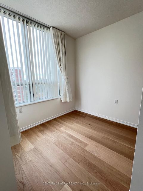 Photo 16 at 904 - 2800 Warden Avenue, L'Amoreaux, Toronto