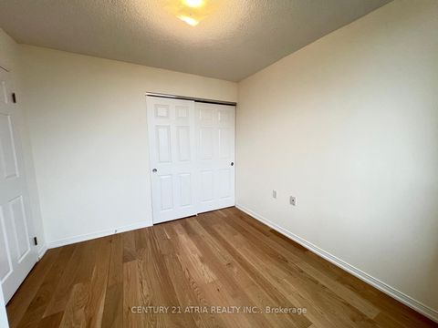 Photo 18 at 904 - 2800 Warden Avenue, L'Amoreaux, Toronto