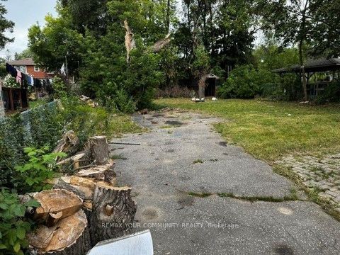 Photo 1 at 330 Horsham Avenue, Willowdale West, Toronto