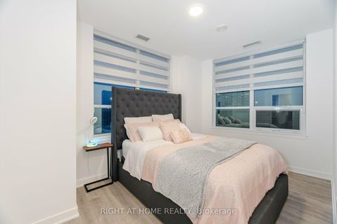 Photo 17 at 226 - 50 Upper MAll Way, Brownridge, Vaughan