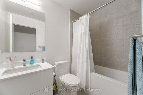 Photo 23 at 226 - 50 Upper MAll Way, Brownridge, Vaughan
