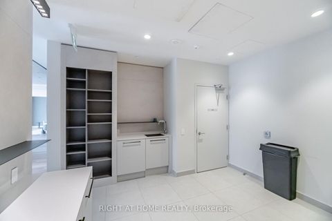 Photo 35 at 226 - 50 Upper MAll Way, Brownridge, Vaughan