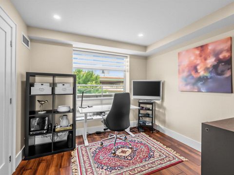 Photo 19 at 318W - 500 Queens Quay, Waterfront Communities C1, Toronto