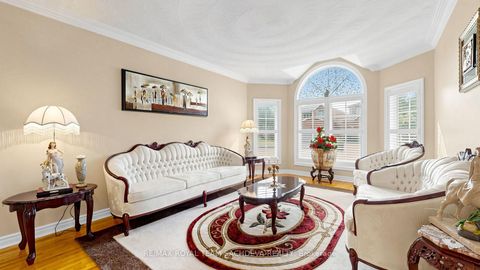Photo 4 at 11 Devonridge Crescent, Highland Creek, Toronto