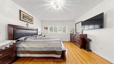 Photo 22 at 11 Devonridge Crescent, Highland Creek, Toronto