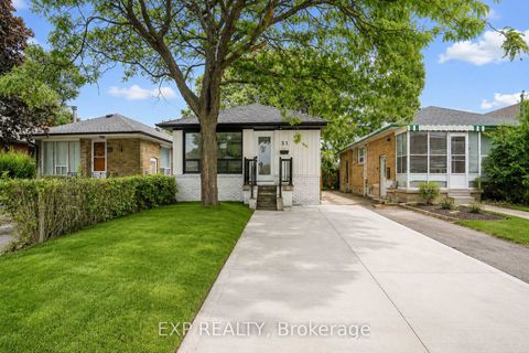 Photo 1 at 31A Laurel Avenue, Kennedy Park, Toronto