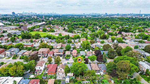 Photo 37 at 31A Laurel Avenue, Kennedy Park, Toronto