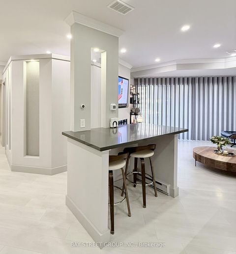 Photo 7 at 606 - 55 Harbour Square, Waterfront Communities C1, Toronto